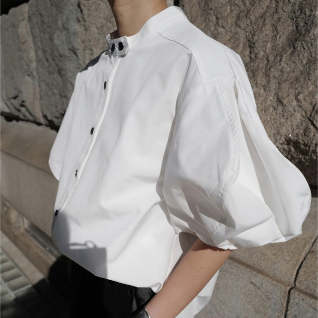 【新品】machattパフスリーブWボタンシャツ レディースのトップス(シャツ/ブラウス(半袖/袖なし))の商品写真