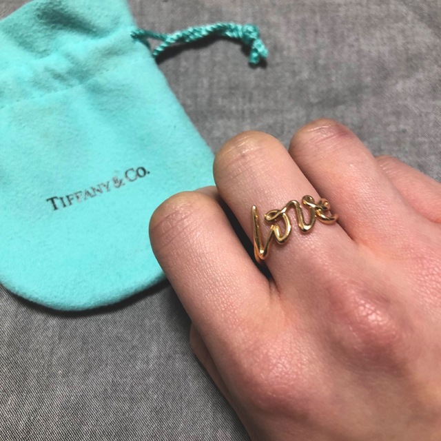 Tiffany & Co.(ティファニー)のTiffany パロマ グラフィティ ラブ リング イエローゴールド　スモール レディースのアクセサリー(リング(指輪))の商品写真