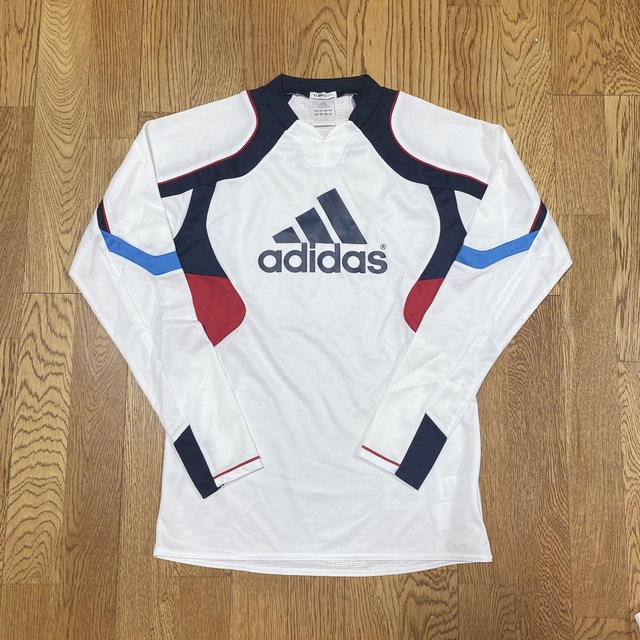 adidas(アディダス)のブルー様専用【adidas】プラクティスシャツ♡M スポーツ/アウトドアのサッカー/フットサル(ウェア)の商品写真