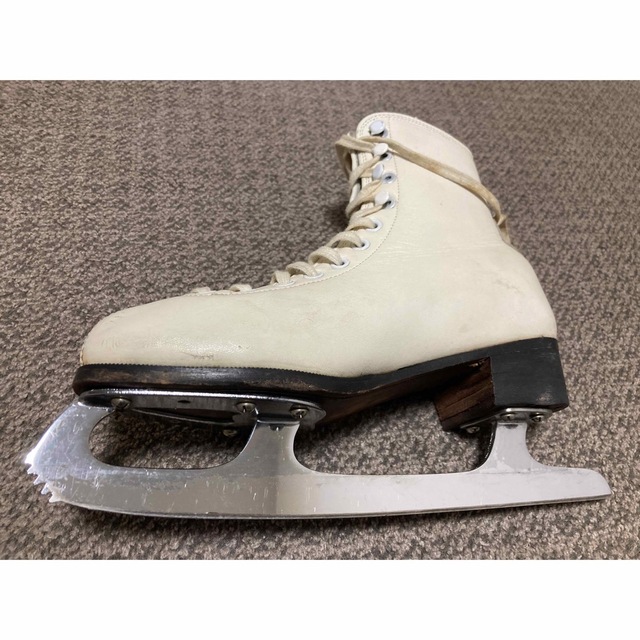 アイススケート靴】22cm（エッジカバー・箱付き・白色）の通販 by KM's