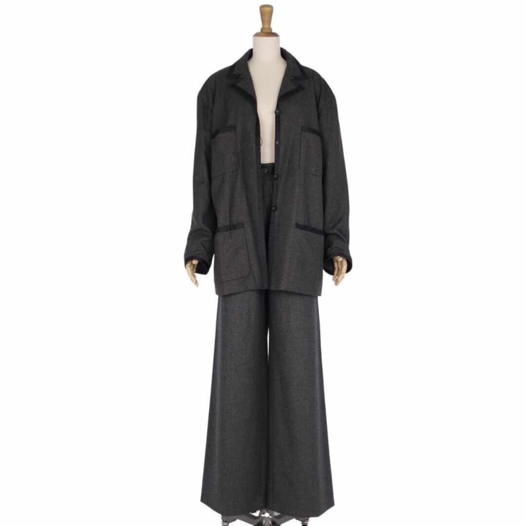CHANEL(シャネル)の極美品 Vintage シャネル CHANEL セットアップ 97A パンツスーツ ジャケット パンツ ココマークボタン ウール レディース フランス製 42(L相当) グレー レディースのフォーマル/ドレス(スーツ)の商品写真
