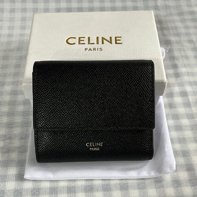 最新作安い celine 値下げ中！セリーヌ☆3つ折り財布☆さいふ☆小銭入れ☆美品☆の通販 by a❤a's shop｜セリーヌならラクマ 