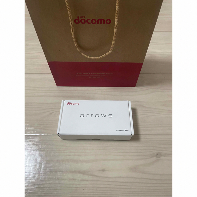 スマートフォン本体arows we ホワイト　新品未使用　F-51B docomo SIMフリー