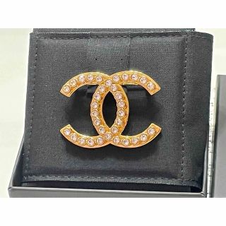 シャネル(CHANEL)のCHANEL シャネル　ブローチ　ココマーク　ゴールド　限定　完売　新品　未使用(ブローチ/コサージュ)