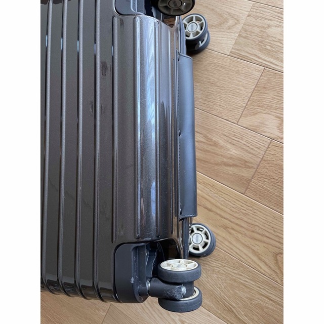 RIMOWA(リモワ)のリモワ　キャリーバック　美品　レア物 インテリア/住まい/日用品の日用品/生活雑貨/旅行(旅行用品)の商品写真