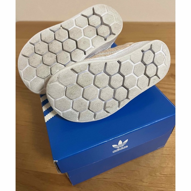 adidas(アディダス)のアディダス ピンクスニーカー キッズ/ベビー/マタニティのベビー靴/シューズ(~14cm)(スニーカー)の商品写真