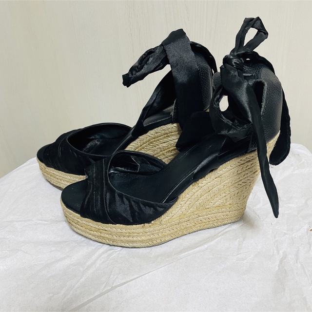 UGG - UGG リボンサンダルの通販 by 南|アグならラクマ
