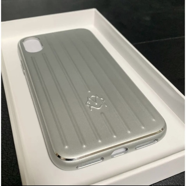 RIMOWA(リモワ)の【新品未使用品】RIMOWA iPhoneケース X Xs アルミニウム エンタメ/ホビーのエンタメ その他(その他)の商品写真