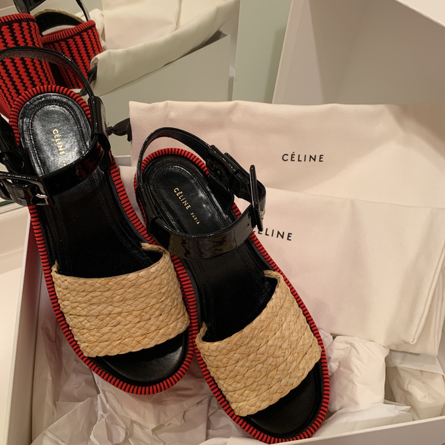 celine(セリーヌ)のセリーヌ　CELINE 定価20万　SNS映え！完売サンダル　プラットフォーム レディースの靴/シューズ(サンダル)の商品写真