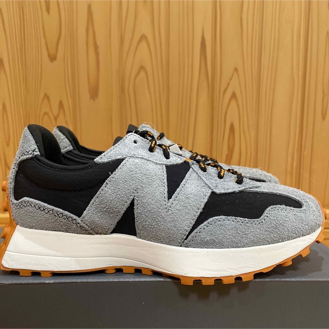 New Balance(ニューバランス)の新品 new balance スニーカー MS327RE1 26cm メンズの靴/シューズ(スニーカー)の商品写真