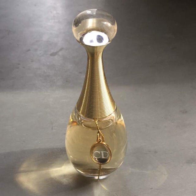 Christian Dior(クリスチャンディオール)のディオール ジャドール オードゥ パルファン 50ml エディシオン リミテ コスメ/美容の香水(香水(女性用))の商品写真
