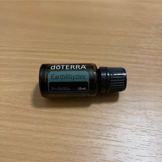 ドテラ(doTERRA)の未開封 ドテラ doTERRA アースリズム　15mL 【新：ドテラバランス】(エッセンシャルオイル（精油）)