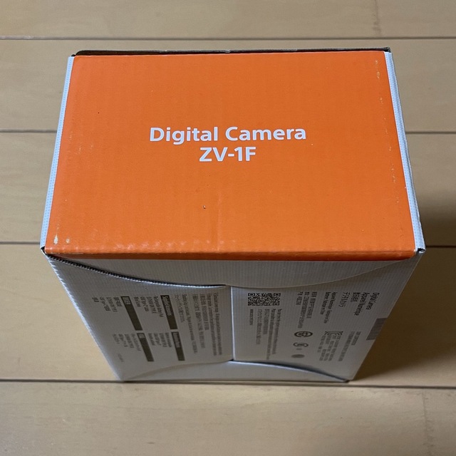 SONY(ソニー)のSONY　VLOGCAM ZV-1F　ブラック　新品 未使用品 スマホ/家電/カメラのカメラ(コンパクトデジタルカメラ)の商品写真