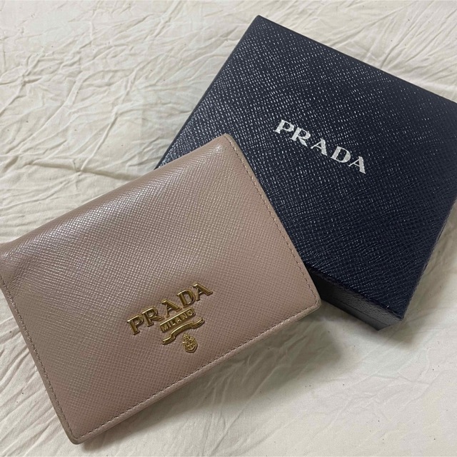 PRADA 折り財布 （箱付き）