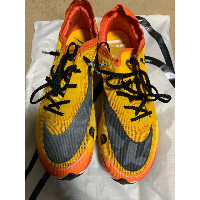最新な 新品 NIKE ウィメンズ ズームX ショップ ヴェイパーフライ