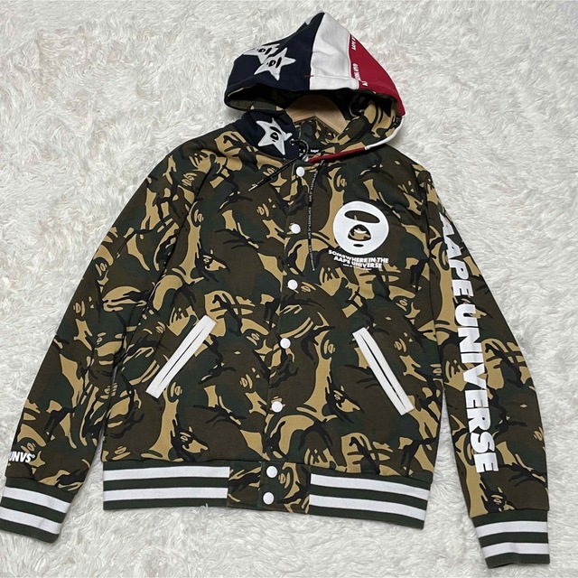 A BATHING APE アベイシングエイプ パーカー スタジャン カモフラ