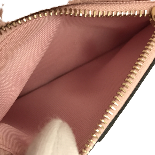 VALENTINO(ヴァレンティノ)のヴァレンチノガラバーニ ロックスタッズ 二つ折り財布 レディースのファッション小物(財布)の商品写真