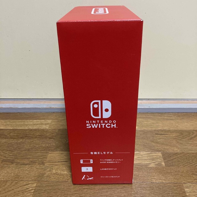 Nintendo Switch(ニンテンドースイッチ)のNintendo Switch 有機ELモデルホワイト　 エンタメ/ホビーのゲームソフト/ゲーム機本体(家庭用ゲーム機本体)の商品写真