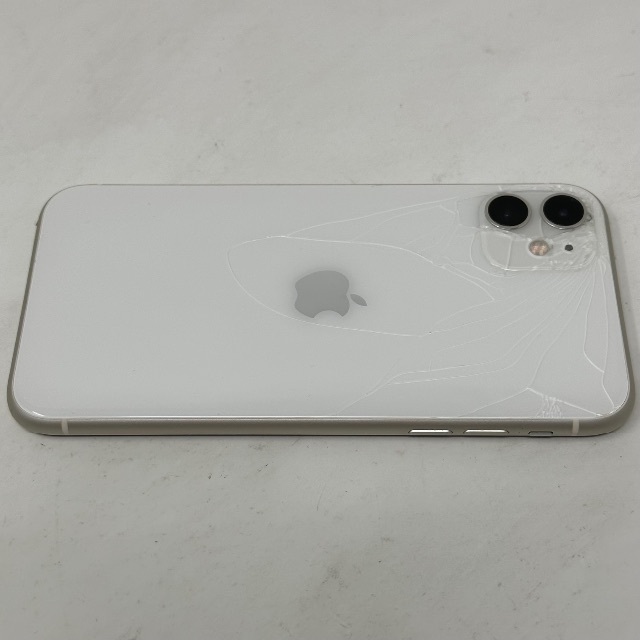 Apple - SIMフリー iPhone 11 64GB MWLU2J/A ホワイトの通販 by ...