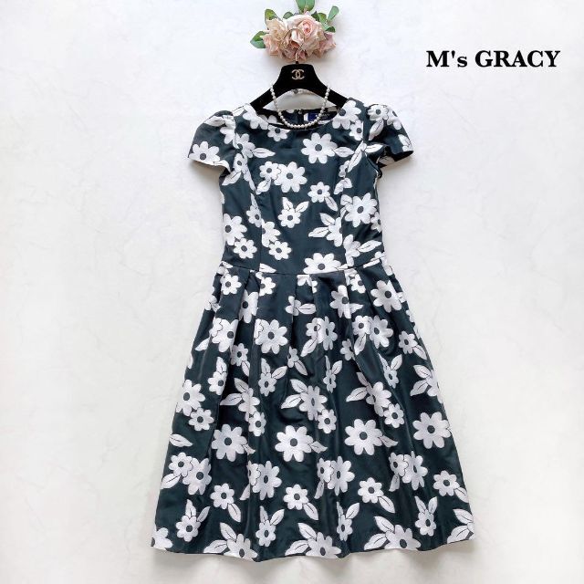 【未使用品】M's GRACY　カタログ掲載　花柄ジャガードワンピース　40 | フリマアプリ ラクマ