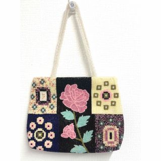 アビァ様専用　ハンドメイド 　総ビーズ　トートバッグ レトロ 上質 花柄 (トートバッグ)