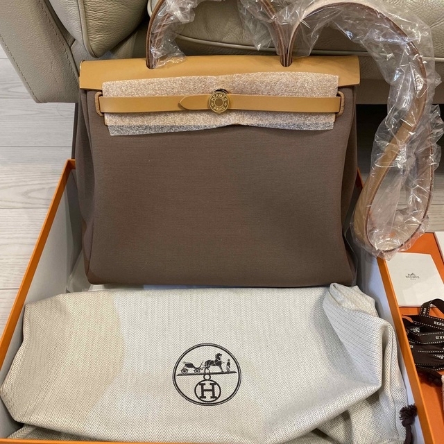 HERMES エルメス エールバッグ・ジップ 31  新品