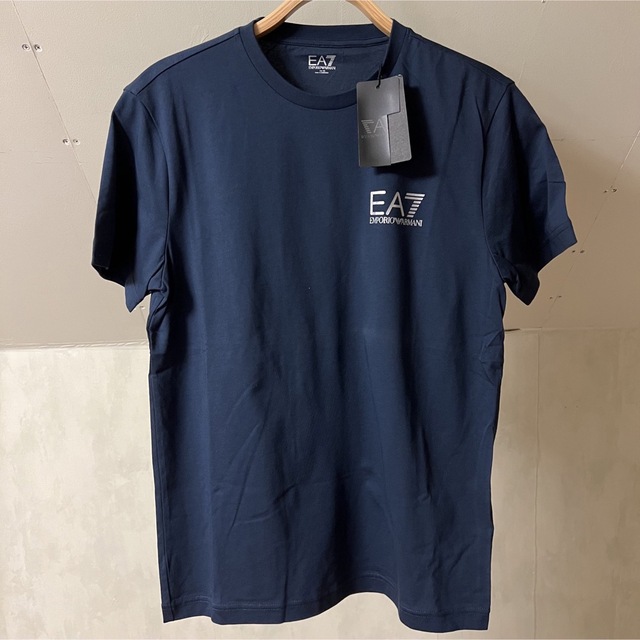 EMPORIO ARMANI EA7(エンポリオアルマーニイーエーセブン)の[未使用]エンポリオアルマーニ EA7 Tシャツ ロゴデザイン❗️ メンズのトップス(Tシャツ/カットソー(半袖/袖なし))の商品写真