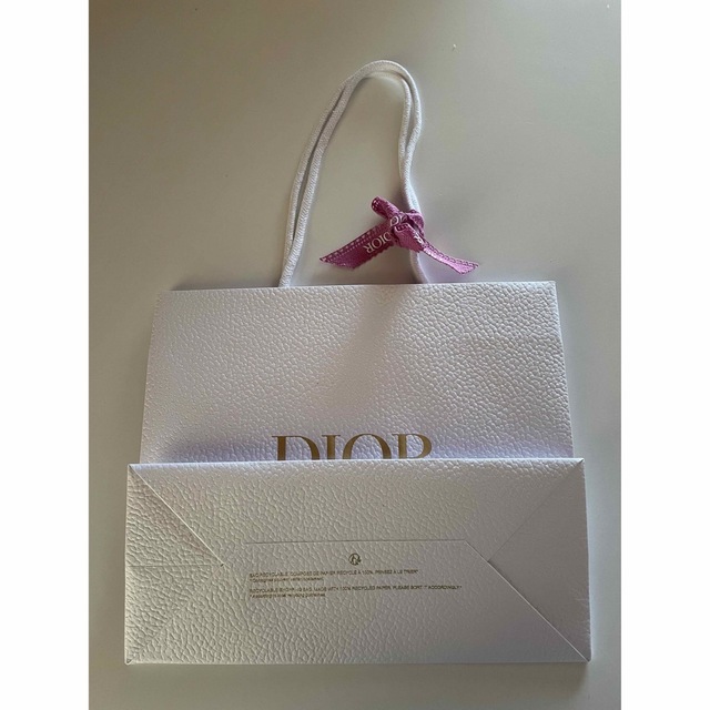 Dior(ディオール)のDior ショップ紙袋 レディースのバッグ(ショップ袋)の商品写真