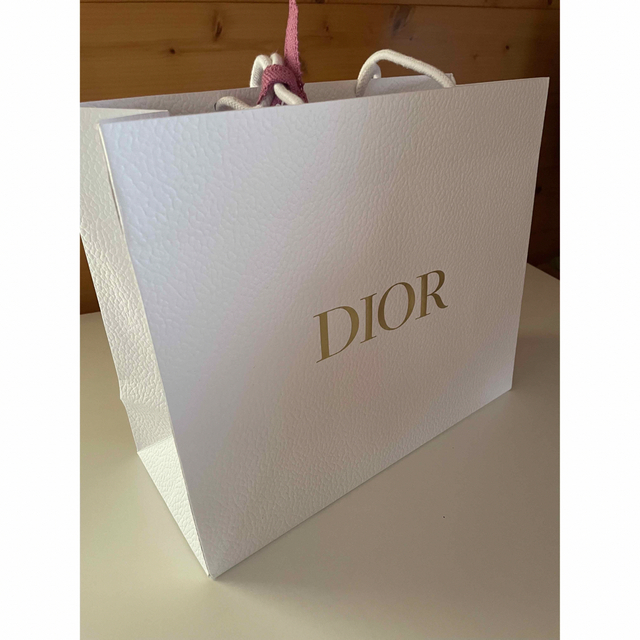 Dior(ディオール)のDior ショップ紙袋 レディースのバッグ(ショップ袋)の商品写真