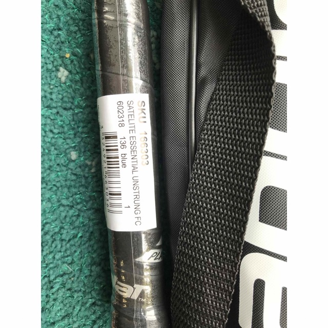 Babolat(バボラ)の新品 バボラ サテライト エッセンシャル ＋ガット スポーツ/アウトドアのスポーツ/アウトドア その他(バドミントン)の商品写真