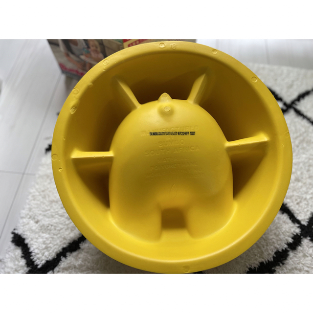 Bumbo(バンボ)の(さっつ様専用)バンボベビーソファプレートレイ腰ベルト専用箱ソファカバー美品 キッズ/ベビー/マタニティの授乳/お食事用品(その他)の商品写真