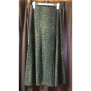 ザラ(ZARA)のleopard skirt(ロングスカート)