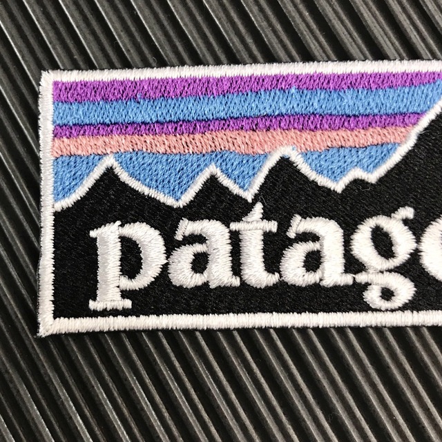 patagonia(パタゴニア)のPATAGONIA フィッツロイロゴ アイロンワッペン 3種セット -C ハンドメイドの素材/材料(各種パーツ)の商品写真