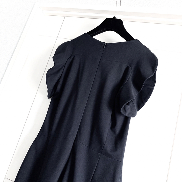 ESCADA(エスカーダ)の新品同様‼️ESCADA エスカーダ フリル袖 スタイル美人ワンピース レディースのワンピース(ひざ丈ワンピース)の商品写真