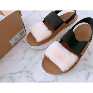 アグ(UGG)のUGG サンダル(サンダル)