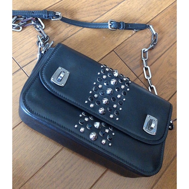 miumiu スタッズショルダー