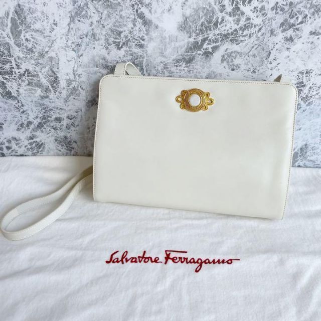 希少 フェラガモ Ferragamo ショルダーバッグ レザー ホワイト ★