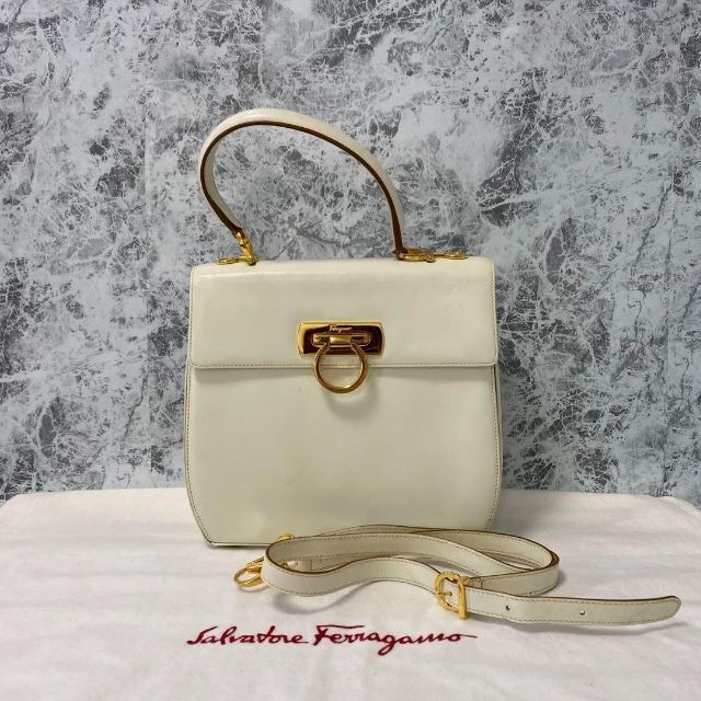 Rodyの商品はこちらサルヴァトーレ フェラガモ Ferragamo ハンドバッグ 2way ホワイト