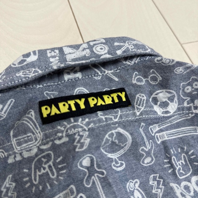 PARTYPARTY(パーティーパーティー)のPARTYPARTY★デニムシャツ★カットソー90★蝶ネクタイ トップス キッズ/ベビー/マタニティのキッズ服男の子用(90cm~)(Tシャツ/カットソー)の商品写真