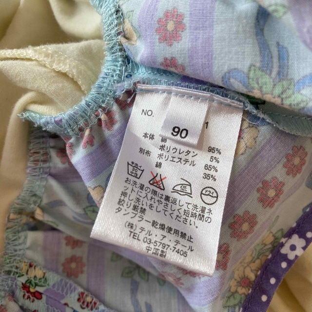 fafa(フェフェ)の90センチ　フェフェ　花柄トップス キッズ/ベビー/マタニティのキッズ服女の子用(90cm~)(Tシャツ/カットソー)の商品写真