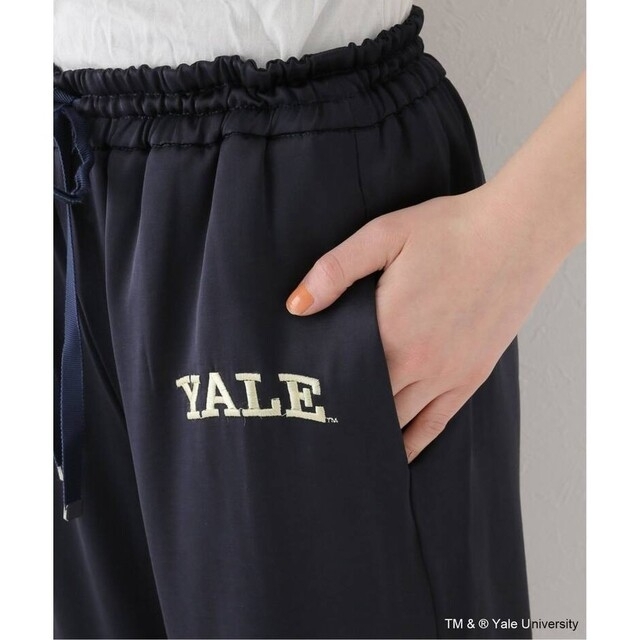 L'Appartement DEUXIEME CLASSE(アパルトモンドゥーズィエムクラス)の今季アパルトモン★クチュールドアダムYALE univ. track Pant レディースのパンツ(カジュアルパンツ)の商品写真