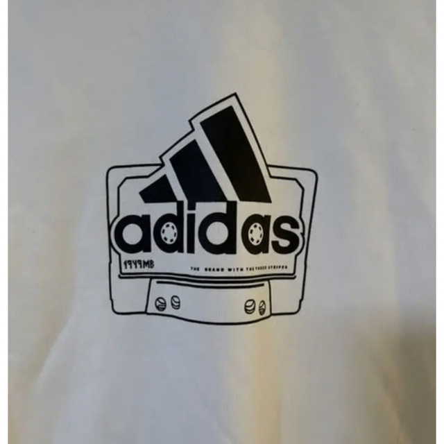 adidas(アディダス)のadidas ロンT Tシャツ　白　ティーシャツ　アディダス メンズのトップス(Tシャツ/カットソー(七分/長袖))の商品写真