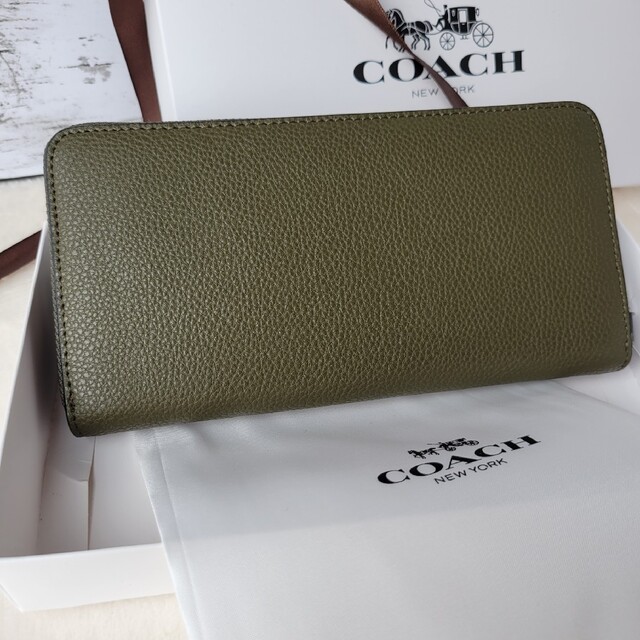 COACH(コーチ)の【新品未使用】COACH コーチ 長財布 レザー カーキ 緑 アーミーグリーン レディースのファッション小物(財布)の商品写真