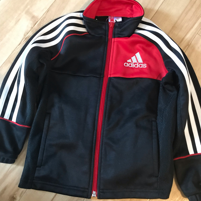 adidas(アディダス)のアディダス キッズ ジャージ 110 キッズ/ベビー/マタニティのキッズ服男の子用(90cm~)(ジャケット/上着)の商品写真