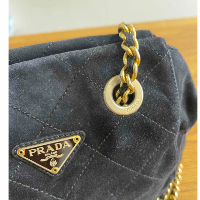 PRADA(プラダ)のPRADA  スェードキルティング　ショルダーバッグ レディースのバッグ(ショルダーバッグ)の商品写真