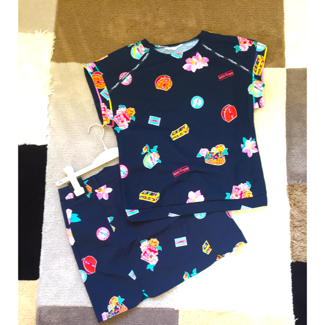 LEONARD(レオナール)の⭐︎ LEONARD SPORT プルオーバー&ミニスカート ⭐︎ レディースのトップス(Tシャツ(半袖/袖なし))の商品写真