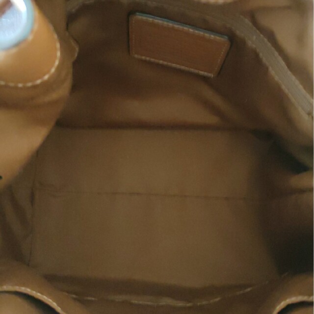 COACH(コーチ)のコーチ　レザー巾着バッグ　2wayショルダーバッグ　レザー　ブラウン　本革 レディースのバッグ(ショルダーバッグ)の商品写真