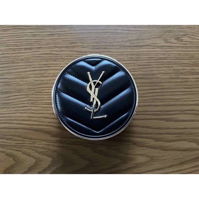 Yves Saint Laurent(イヴサンローラン)のYSL クッションファンデ コスメ/美容のメイク道具/ケアグッズ(ボトル・ケース・携帯小物)の商品写真