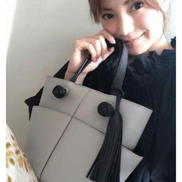 ☆極美品☆トッズ ハンドバッグ バケットバッグ スモール タッセル