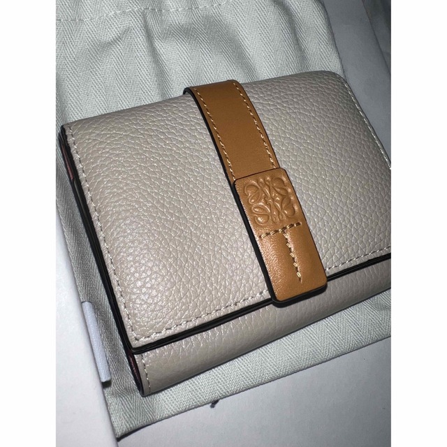 ロエベ 三つ折り財布 アナグラム LOEWE トライフォールド | www